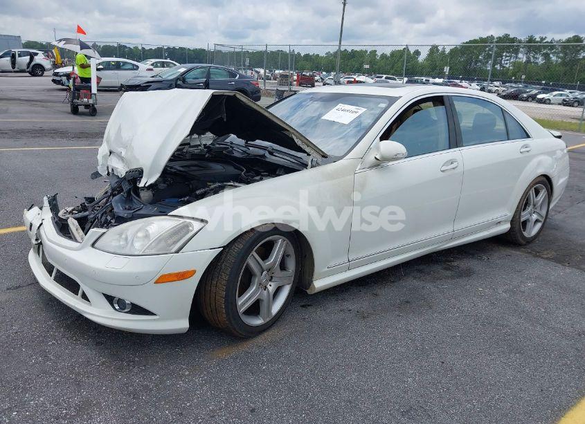 Photo 2 of 2009 Mercedes-benz S 550 (VIN WDDNG71X49A242275)