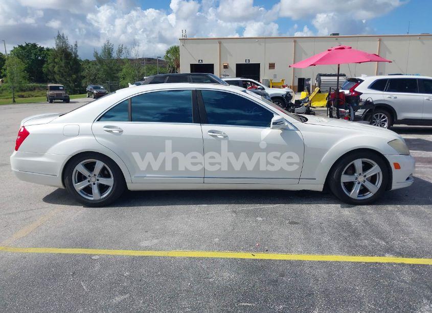Photo 13 of 2010 Mercedes-benz S 550 (VIN WDDNG7BB6AA333698)