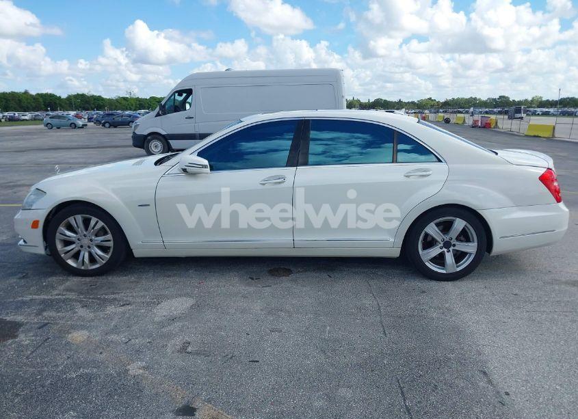 Photo 14 of 2010 Mercedes-benz S 550 (VIN WDDNG7BB6AA333698)