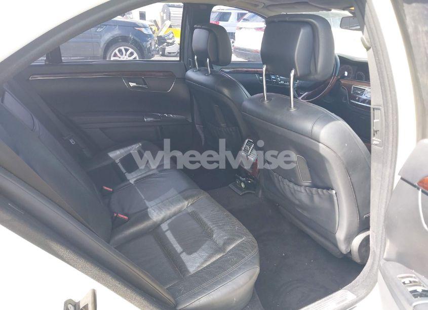 Photo 8 of 2010 Mercedes-benz S 550 (VIN WDDNG7BB6AA333698)