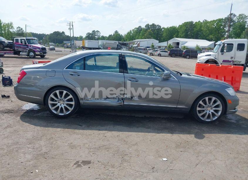 Photo 13 of 2013 Mercedes-benz S 550 (VIN WDDNG7DB0DA516077)