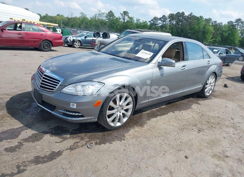 Photo 2 of 2013 Mercedes-benz S 550 (VIN WDDNG7DB0DA516077)