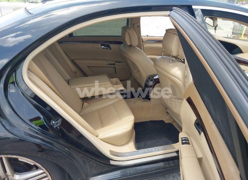 Photo 8 of 2012 Mercedes-benz S 550 (VIN WDDNG7DB1CA449178)