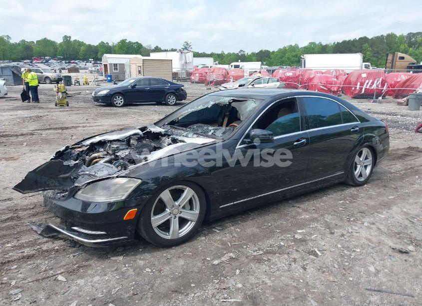Photo 2 of 2012 Mercedes-benz S 550 (VIN WDDNG7DB3CA429417)