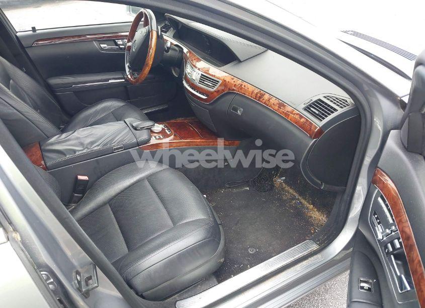 Photo 5 of 2012 Mercedes-benz S 550 (VIN WDDNG7DB4CA430575)