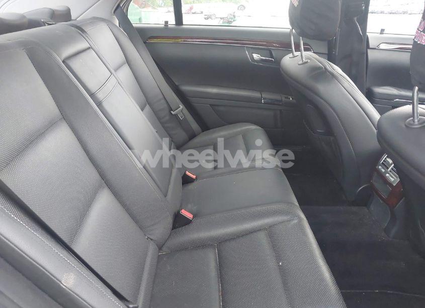 Photo 8 of 2010 Mercedes-benz S 550 4MATIC (VIN WDDNG8GB2AA355180)