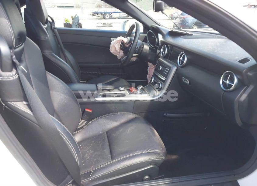 Photo 5 of 2019 Mercedes-benz Slc 300 (VIN WDDPK3JA1KF163070)