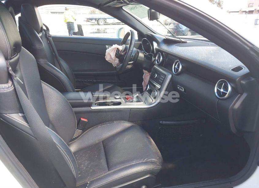 Photo 8 of 2019 Mercedes-benz Slc 300 (VIN WDDPK3JA1KF163070)