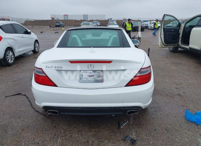 Photo 16 of 2016 Mercedes-benz Slk 300 (VIN WDDPK3JA4GF123735)