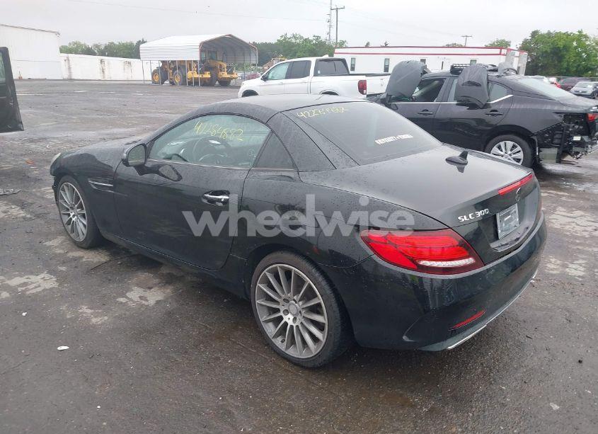 Photo 3 of 2017 Mercedes-benz Slc 300 (VIN WDDPK3JA4HF128001)