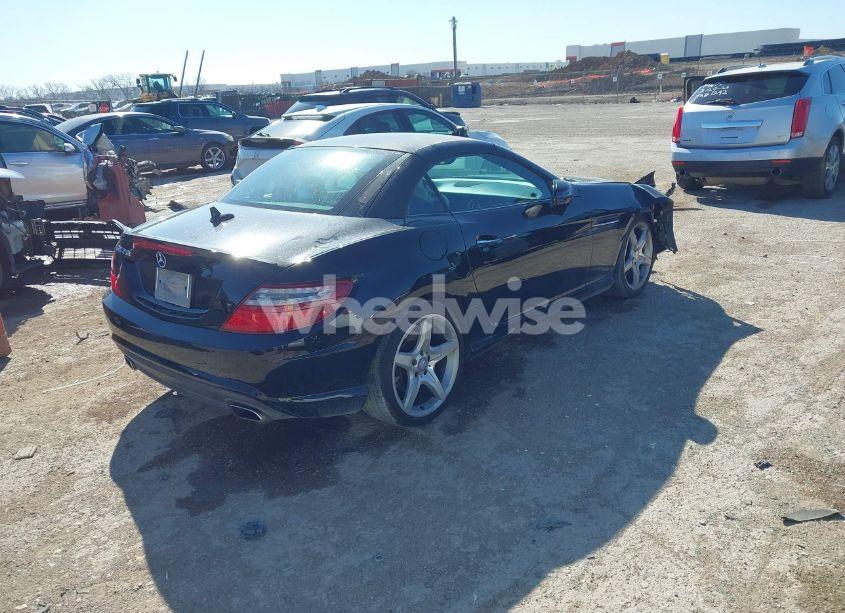 Photo 4 of 2013 Mercedes-benz Slk 250 (VIN WDDPK4HA1DF060293)