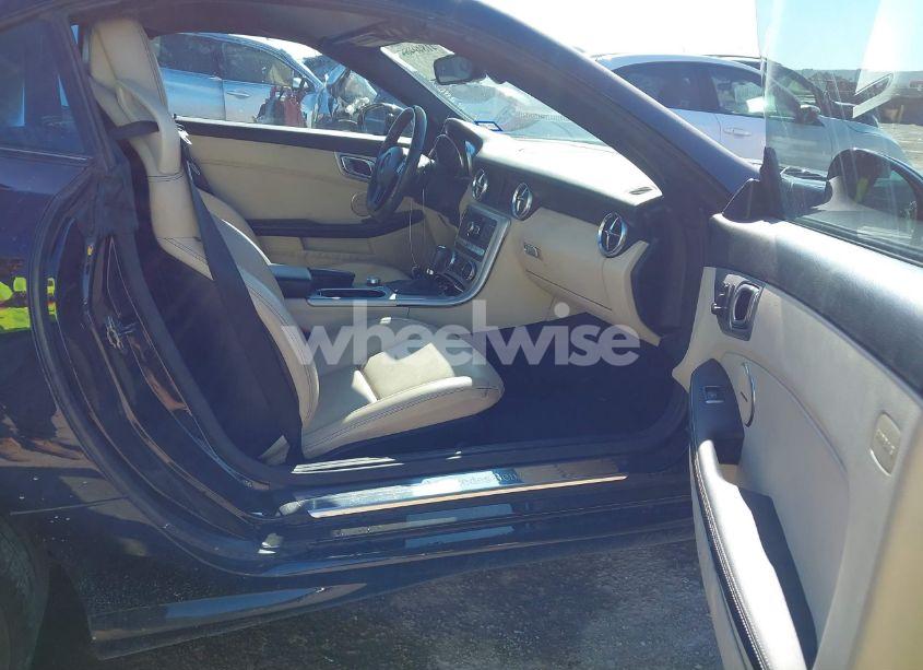 Photo 5 of 2013 Mercedes-benz Slk 250 (VIN WDDPK4HA1DF060293)