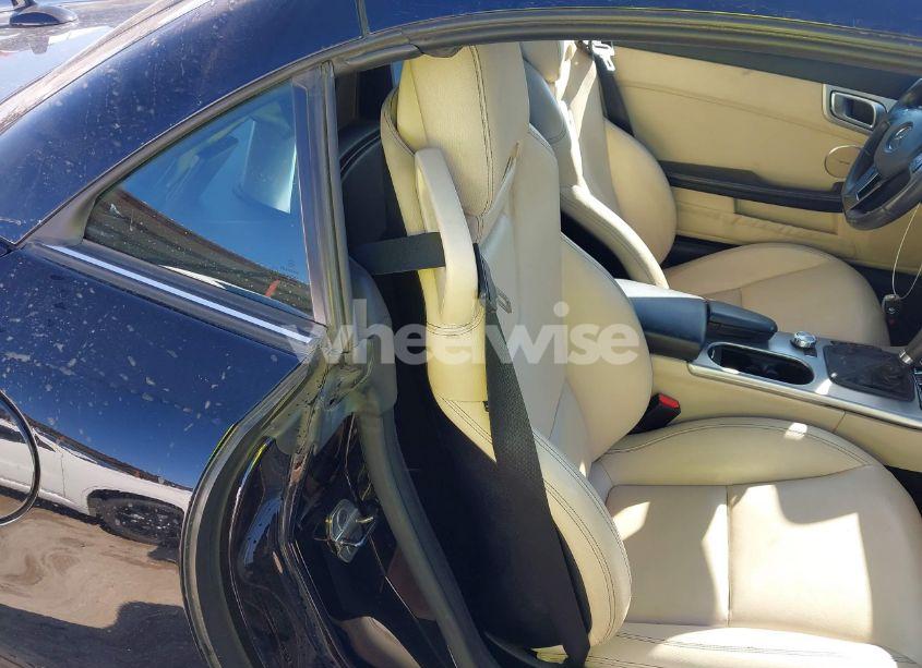 Photo 8 of 2013 Mercedes-benz Slk 250 (VIN WDDPK4HA1DF060293)