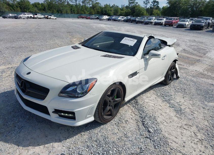 Photo 2 of 2013 Mercedes-benz Slk 250 (VIN WDDPK4HA2DF056625)