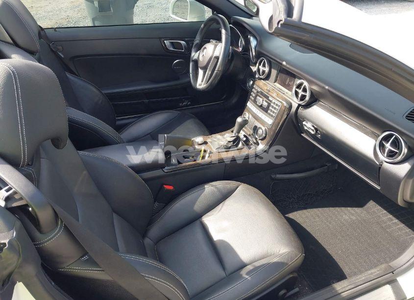 Photo 5 of 2013 Mercedes-benz Slk 250 (VIN WDDPK4HA2DF056625)