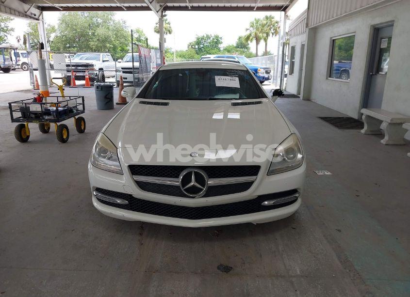 Photo 13 of 2013 Mercedes-benz Slk 250 (VIN WDDPK4HA2DF058309)