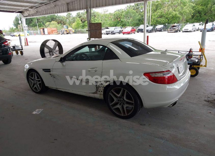 Photo 15 of 2013 Mercedes-benz Slk 250 (VIN WDDPK4HA2DF058309)