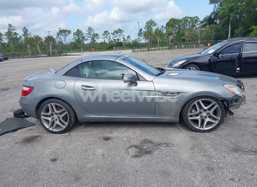Photo 13 of 2015 Mercedes-benz Slk 250 (VIN WDDPK4HA2FF099896)