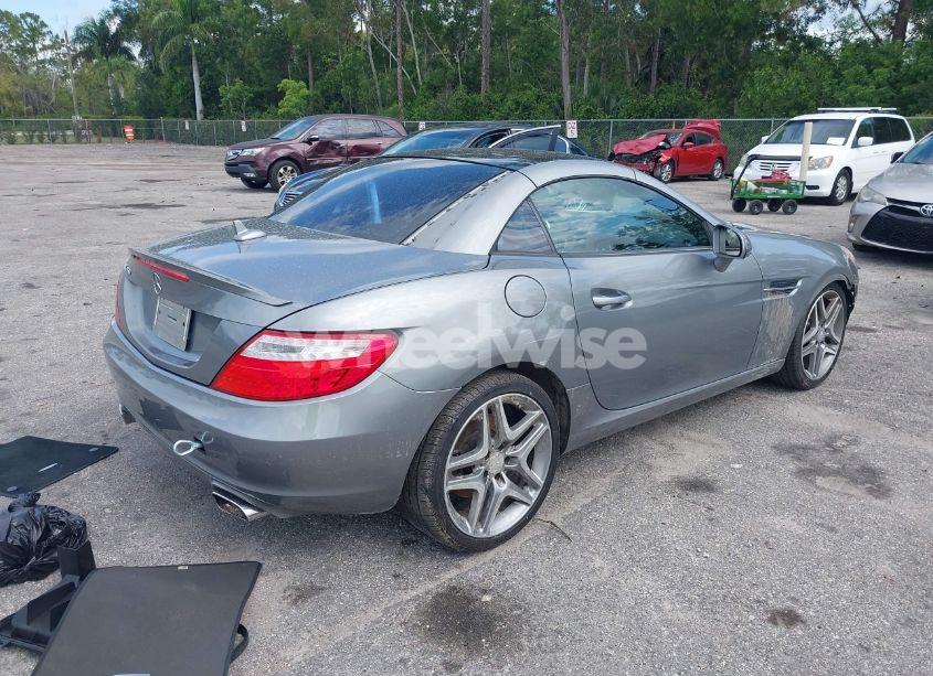 Photo 4 of 2015 Mercedes-benz Slk 250 (VIN WDDPK4HA2FF099896)