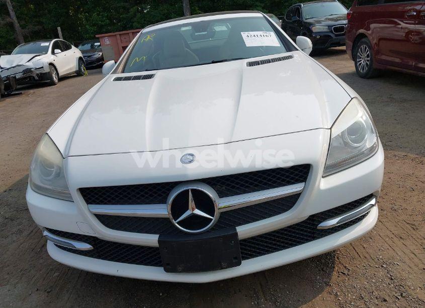 Photo 12 of 2015 Mercedes-benz Slk 250 (VIN WDDPK4HA2FF100514)