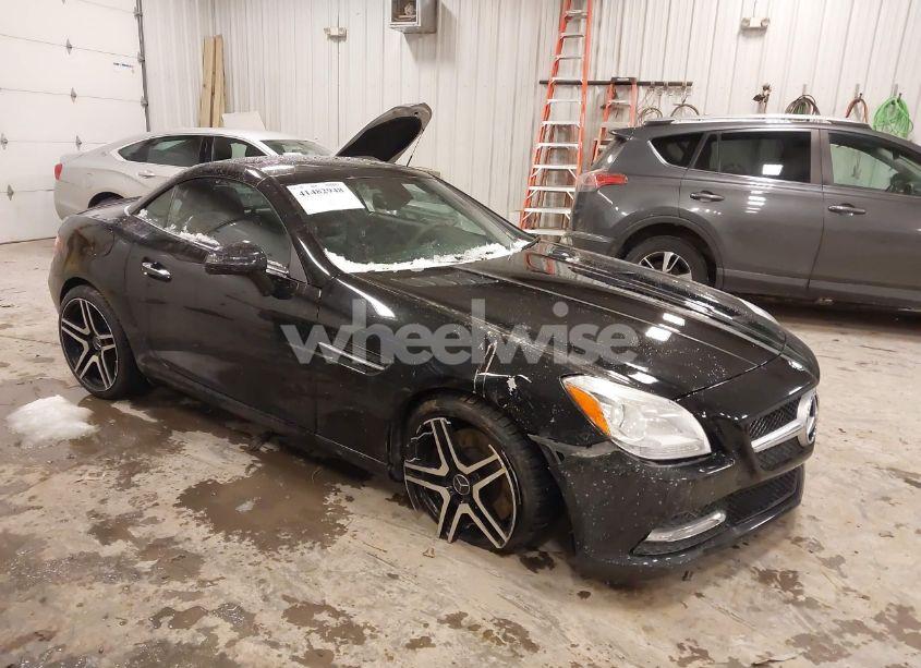 2012 Mercedes-benz Slk 350 (VIN WDDPK5HA9CF017776) main photo