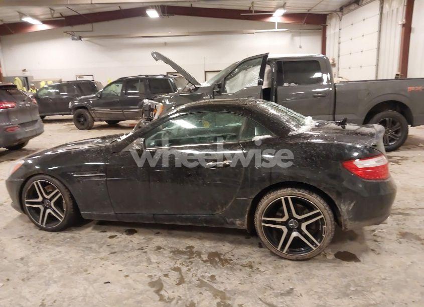 Photo 14 of 2012 Mercedes-benz Slk 350 (VIN WDDPK5HA9CF017776)