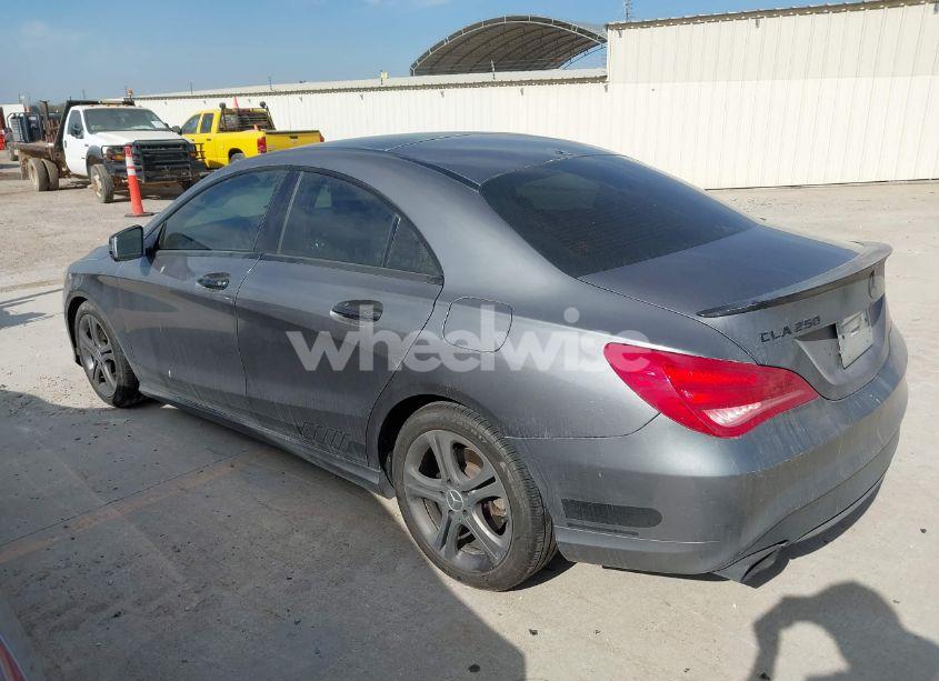 Photo 3 of 2015 Mercedes-benz Cla 250 (VIN WDDSJ4EB0FN168181)