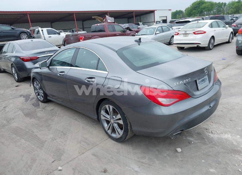 Photo 3 of 2016 Mercedes-benz Cla 250 (VIN WDDSJ4EB0GN373548)