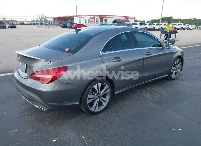 Photo 4 of 2019 Mercedes-benz Cla 250 (VIN WDDSJ4EB0KN720613)