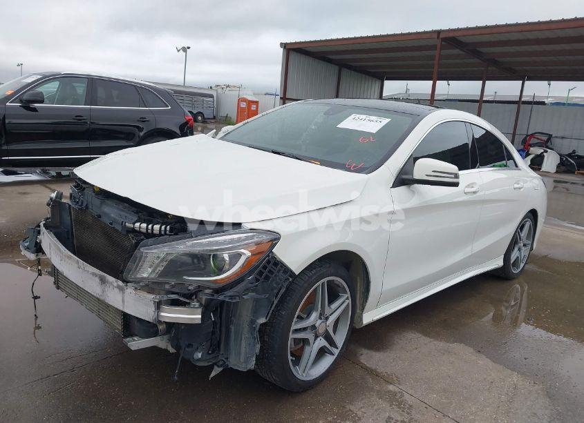 Photo 2 of 2014 Mercedes-benz Cla 250 (VIN WDDSJ4EB1EN103998)