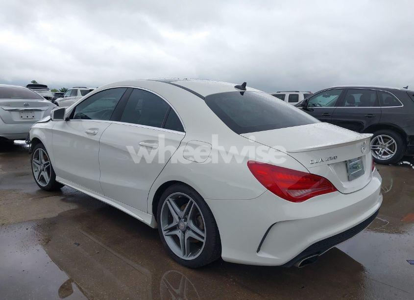 Photo 3 of 2014 Mercedes-benz Cla 250 (VIN WDDSJ4EB1EN103998)