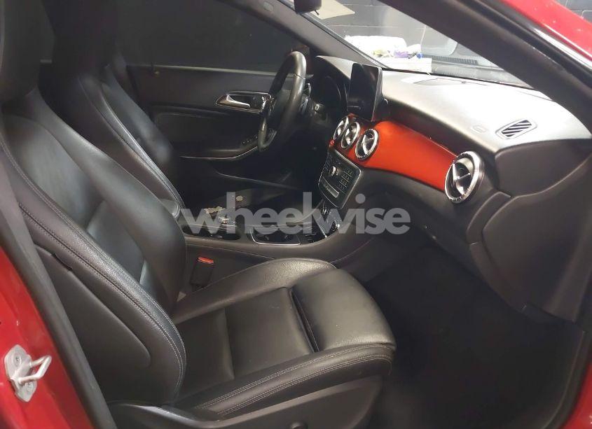 Photo 5 of 2018 Mercedes-benz Cla 250 (VIN WDDSJ4EB1JN502551)