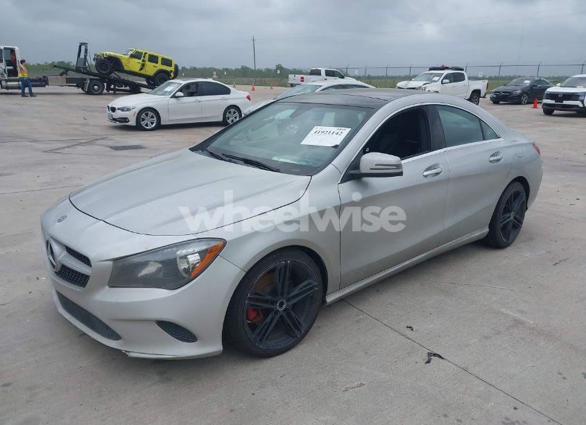Photo 2 of 2018 Mercedes-benz Cla 250 (VIN WDDSJ4EB1JN556917)