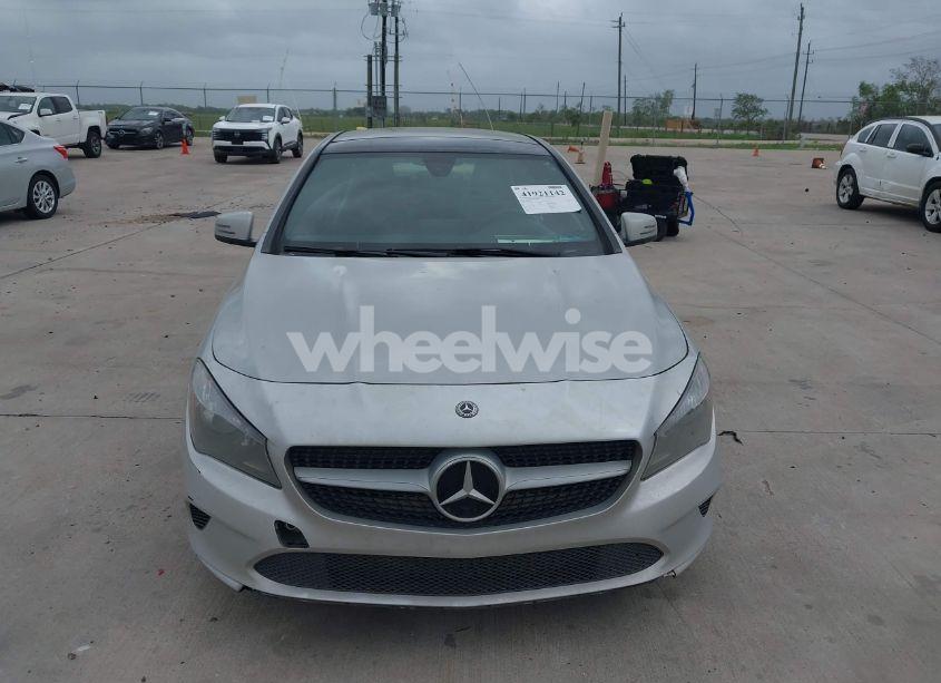 Photo 6 of 2018 Mercedes-benz Cla 250 (VIN WDDSJ4EB1JN556917)
