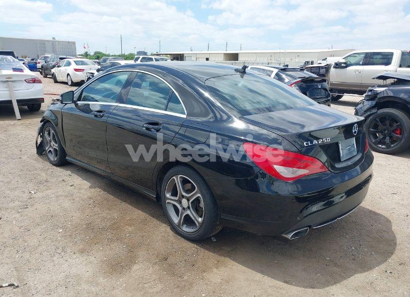 Photo 3 of 2014 Mercedes-benz Cla 250 (VIN WDDSJ4EB2EN055329)