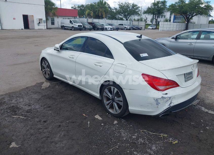 Photo 3 of 2015 Mercedes-benz Cla 250 (VIN WDDSJ4EB2FN166996)