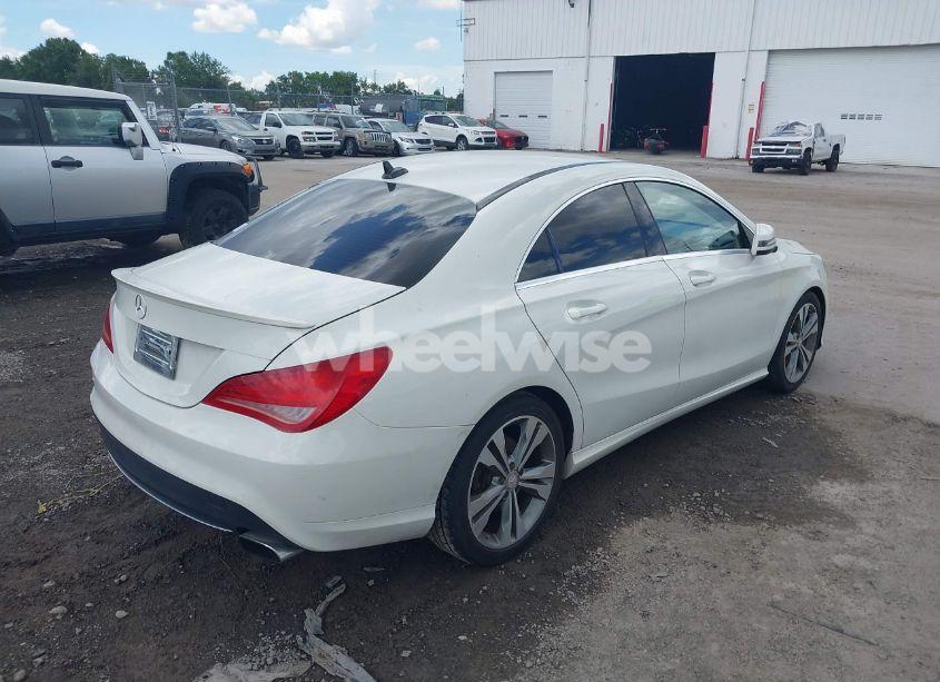 Photo 4 of 2015 Mercedes-benz Cla 250 (VIN WDDSJ4EB2FN166996)