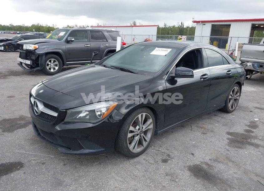 Photo 2 of 2016 Mercedes-benz Cla 250 (VIN WDDSJ4EB2GN317580)