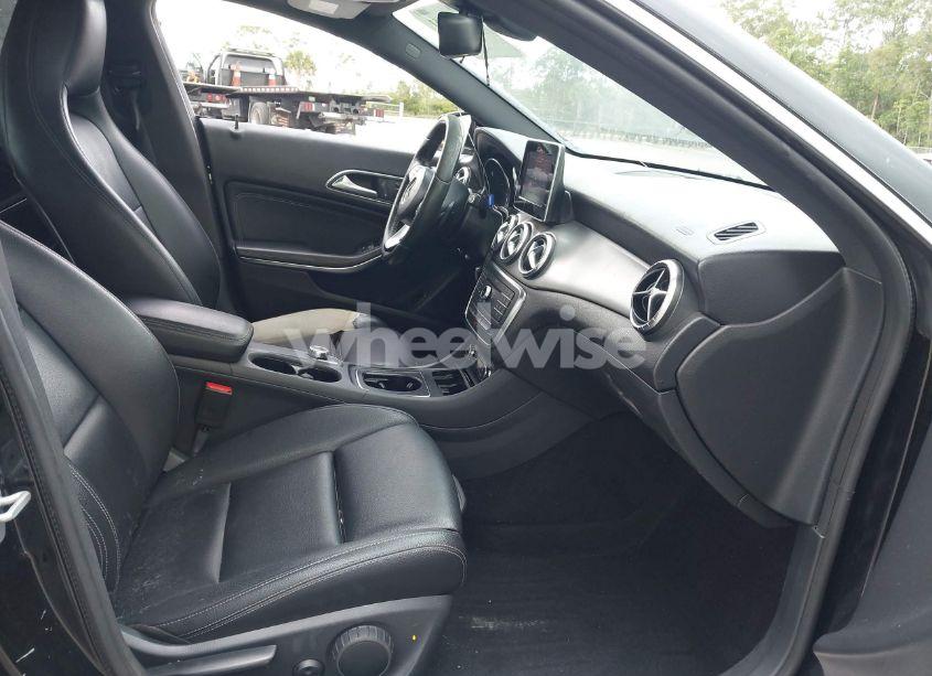 Photo 5 of 2016 Mercedes-benz Cla 250 (VIN WDDSJ4EB2GN317580)