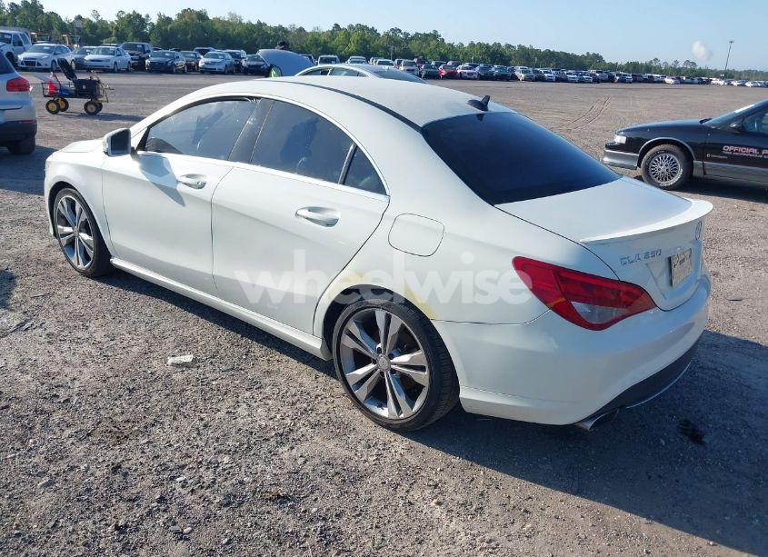 Photo 3 of 2014 Mercedes-benz Cla 250 (VIN WDDSJ4EB3EN032531)