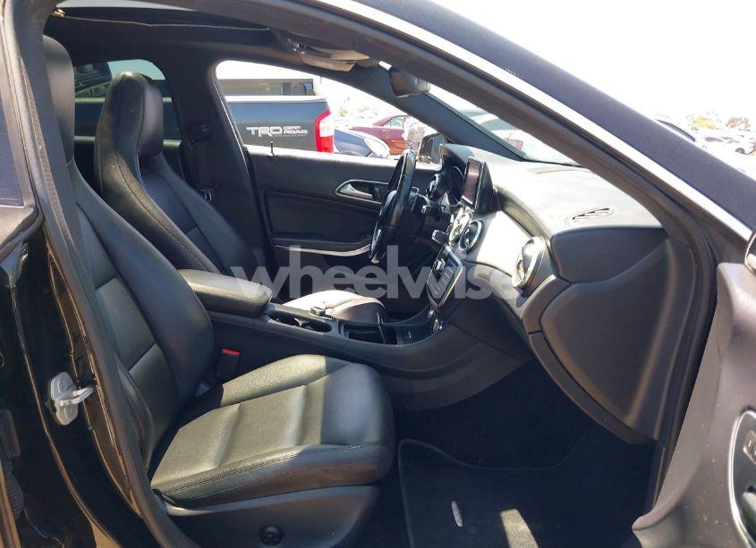 Photo 5 of 2014 Mercedes-benz Cla 250 (VIN WDDSJ4EB3EN043478)