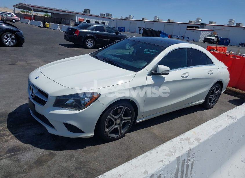 Photo 2 of 2014 Mercedes-benz Cla 250 (VIN WDDSJ4EB3EN045327)