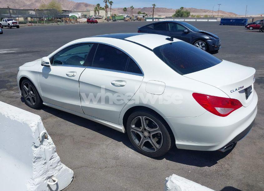 Photo 3 of 2014 Mercedes-benz Cla 250 (VIN WDDSJ4EB3EN045327)
