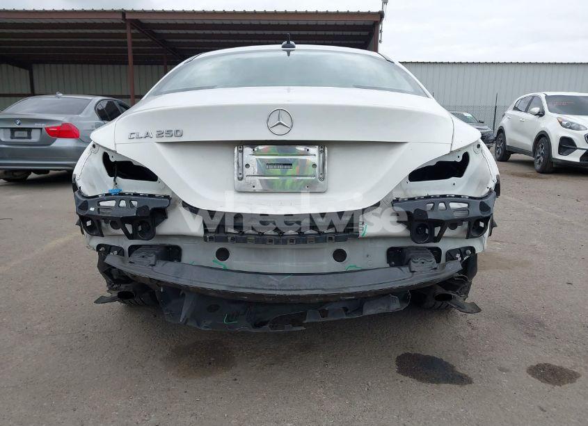 Photo 6 of 2018 Mercedes-benz Cla 250 (VIN WDDSJ4EB3JN680333)