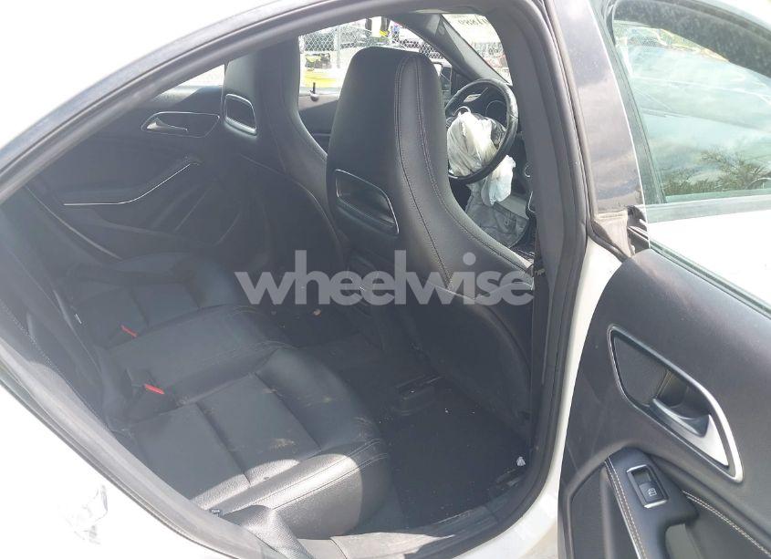 Photo 8 of 2019 Mercedes-benz Cla 250 (VIN WDDSJ4EB3KN724820)