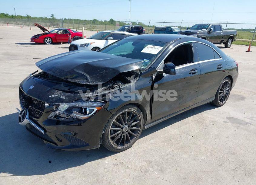 Photo 2 of 2014 Mercedes-benz Cla 250 (VIN WDDSJ4EB4EN150202)