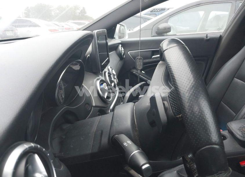 Photo 15 of 2015 Mercedes-benz Cla 250 (VIN WDDSJ4EB4FN162867)