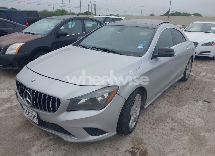 Photo 2 of 2015 Mercedes-benz Cla 250 (VIN WDDSJ4EB4FN162867)