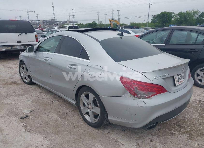 Photo 3 of 2015 Mercedes-benz Cla 250 (VIN WDDSJ4EB4FN162867)