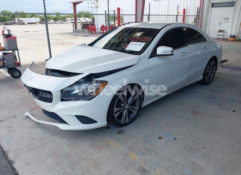Photo 2 of 2016 Mercedes-benz Cla 250 (VIN WDDSJ4EB4GN330900)